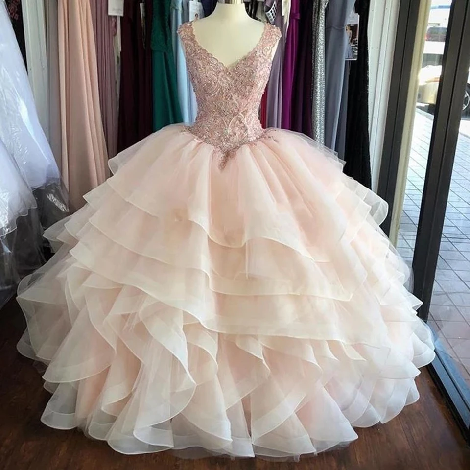 Angelsbridep ružové korálkové guľové šaty quinceanera šaty 15 rokov elegantné kryštály korálkové plesové šaty odstupňované Vestidos de 15 años