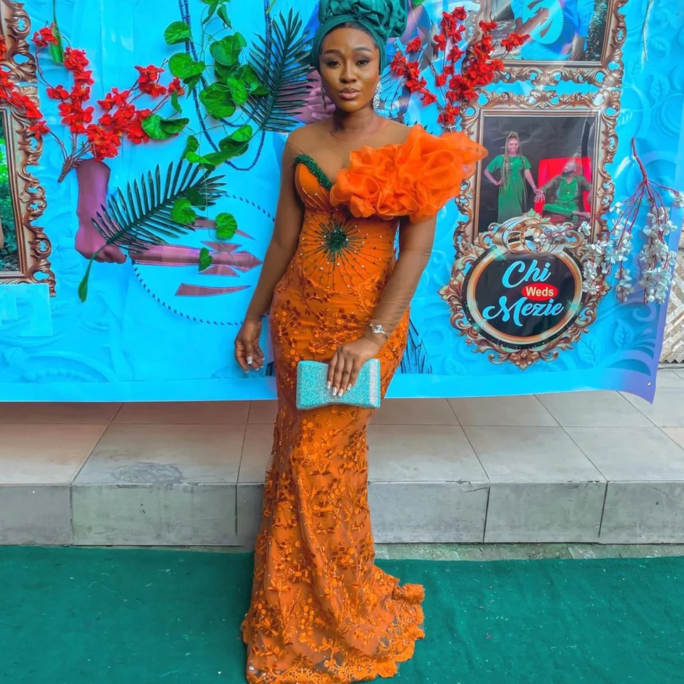 Aso ebi v štýle oranžové čipky večerné šaty číry krk volá korálkové tradícia africká svadobná strana šaty nigérijské formálne šaty