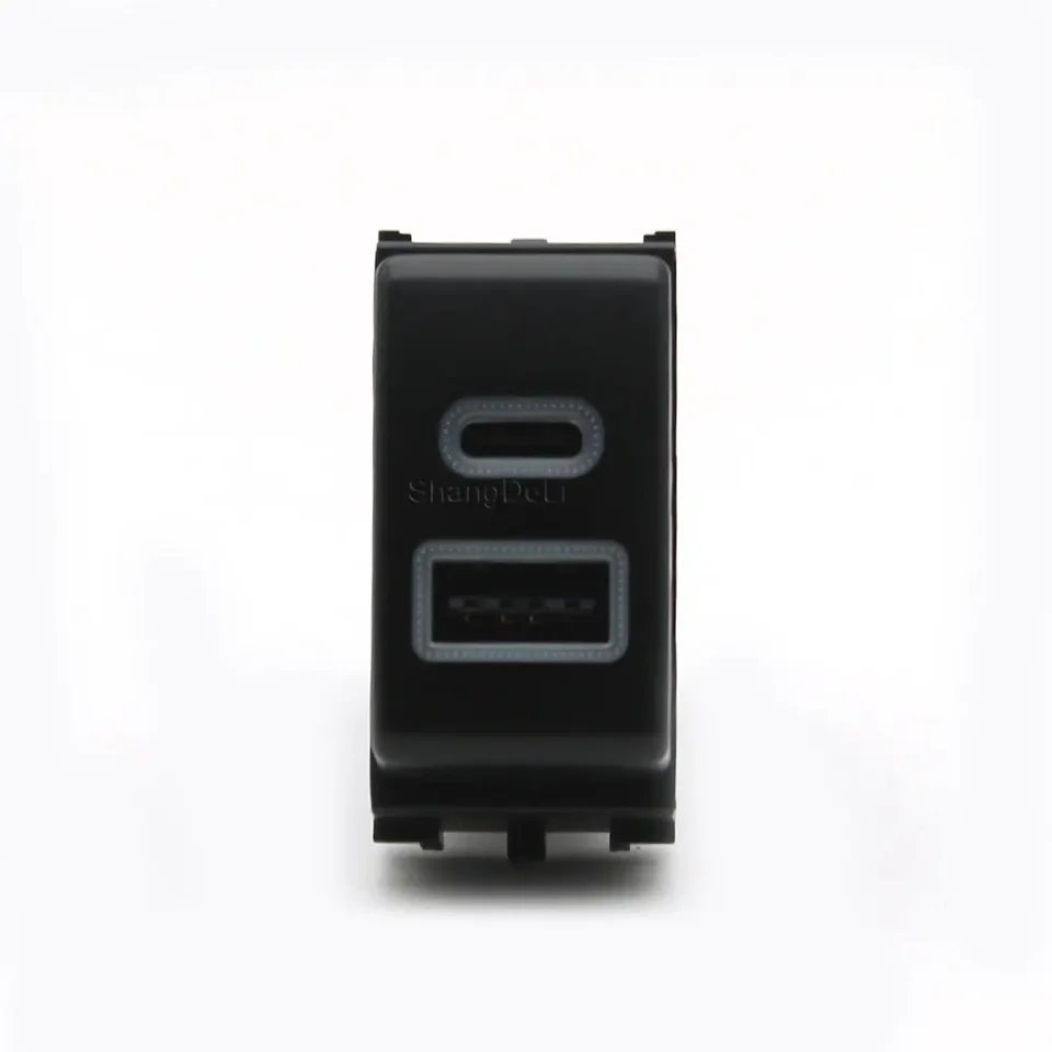 Automatická rýchla nabíjačka PD USB Charger Dual Car QC3.0 Charger Interface Socket pre Nissan Patrol Y62 X-Trail Sunny Sylphy Teana