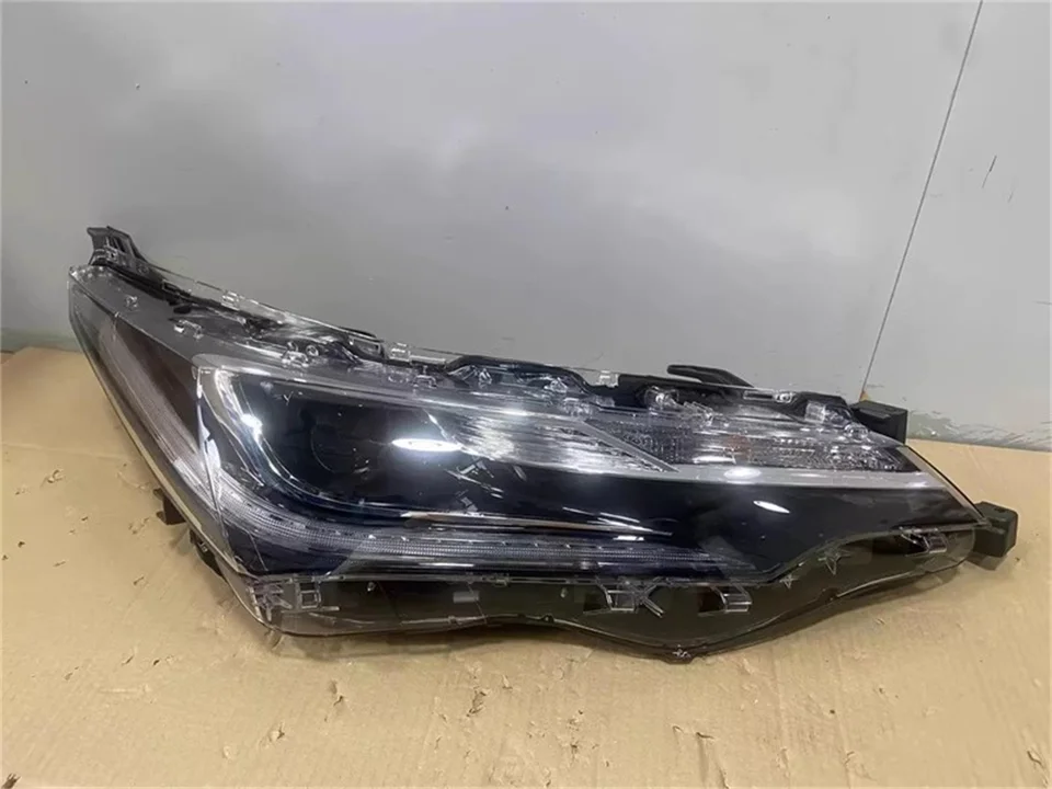Automobil LED objektív svetlomety pre Toyota Corolla 2017 DRL DENNE RUNG RUND LIGHT TOWN SIGNAL