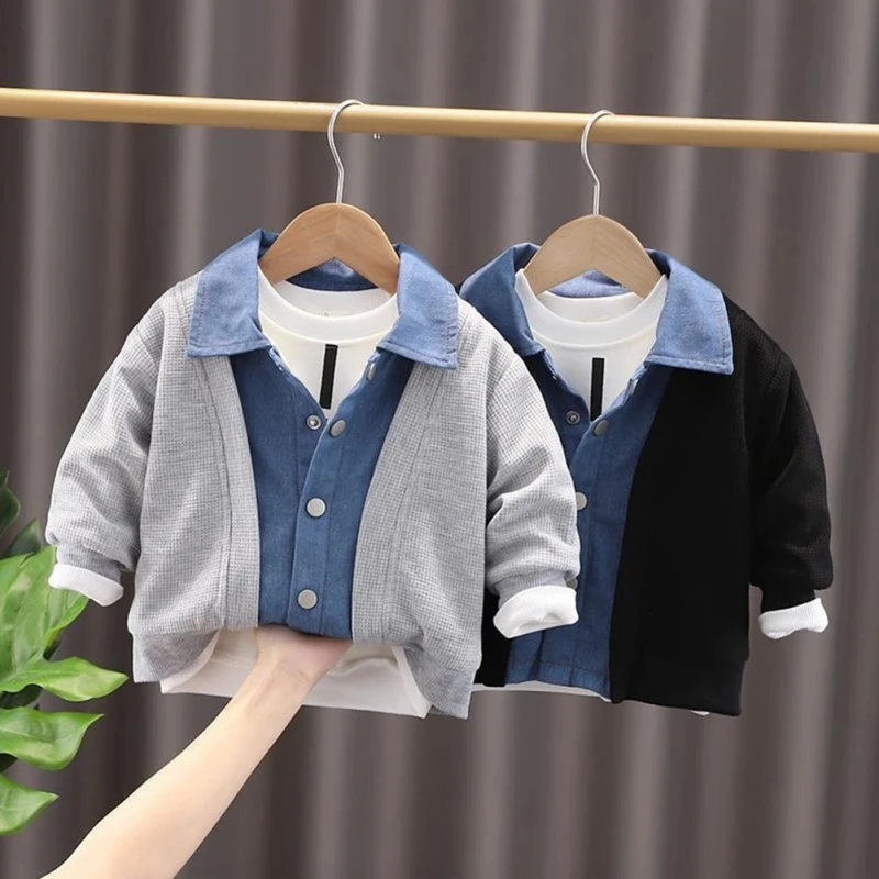 Autumn Boys Fashion Denim Cargan Jacket Kids s dlhým rukávom Príležitostné kabáty Topy deti mäkká bavlna vonku športový kovbojský kabát