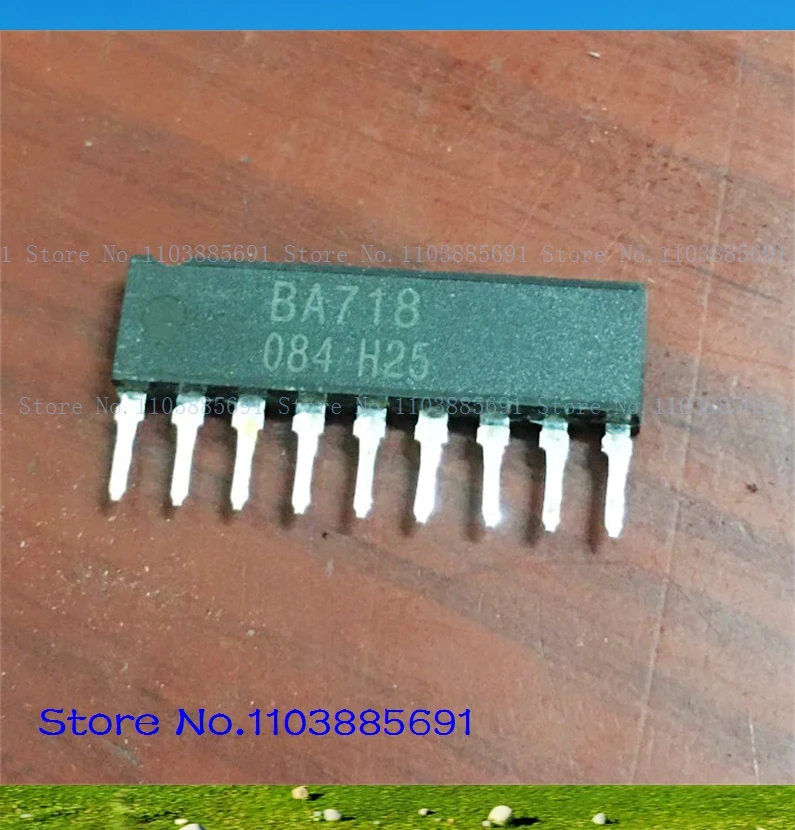 BA718