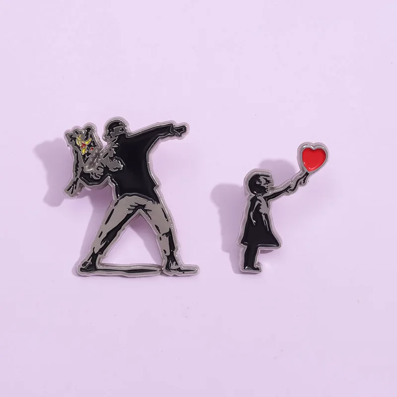 Banksy Rage Flower Flower Smalt Pins Graffiti Wall Art Art Brošes klopa batoh odznaky vtipné šperky darček pre fanúšikov priateľmi