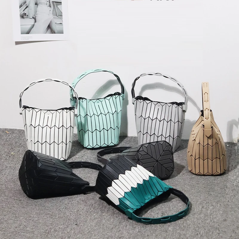 BAO TOPLE BAO BAGS pre ženy 2024 LUXURY Návrhár vedro ruky ručné rameno tašku Vysoko kvalitné kabelky Y2K Beach Messenger Cupe