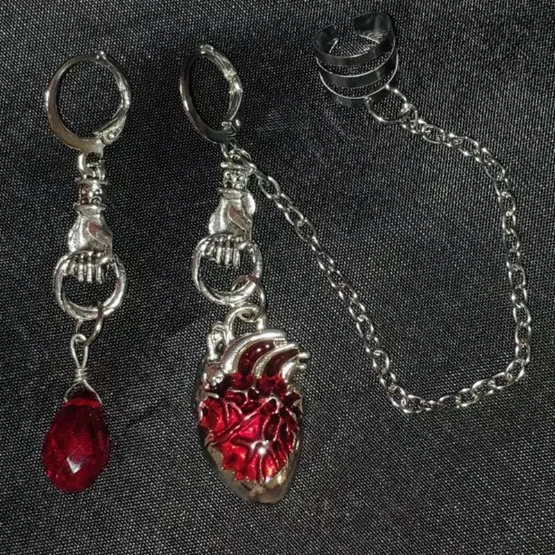 Bating Heart Asymetrical Cuff Cuunrs Chain Cuff Clip Clip Darček, čarodejnícky gotický upír Spooky Boho Bohemian