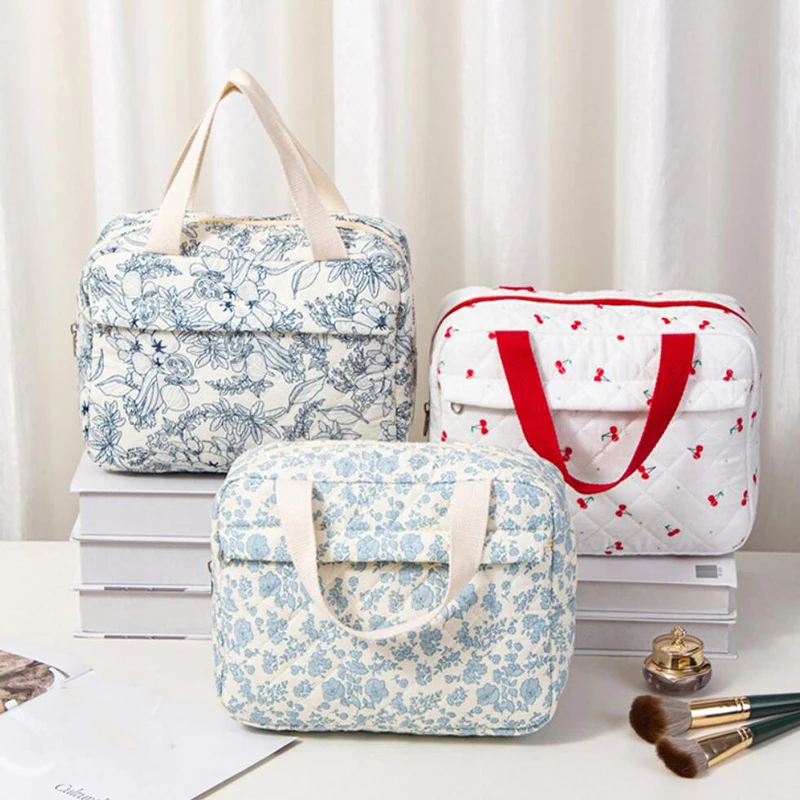 Bavlnená prešívaná make -up kefka Storage kvetinová kozmetická taška zips cestovná toaletná taška s veľkou kapacitou make -up organizátor to toaleta vrecka