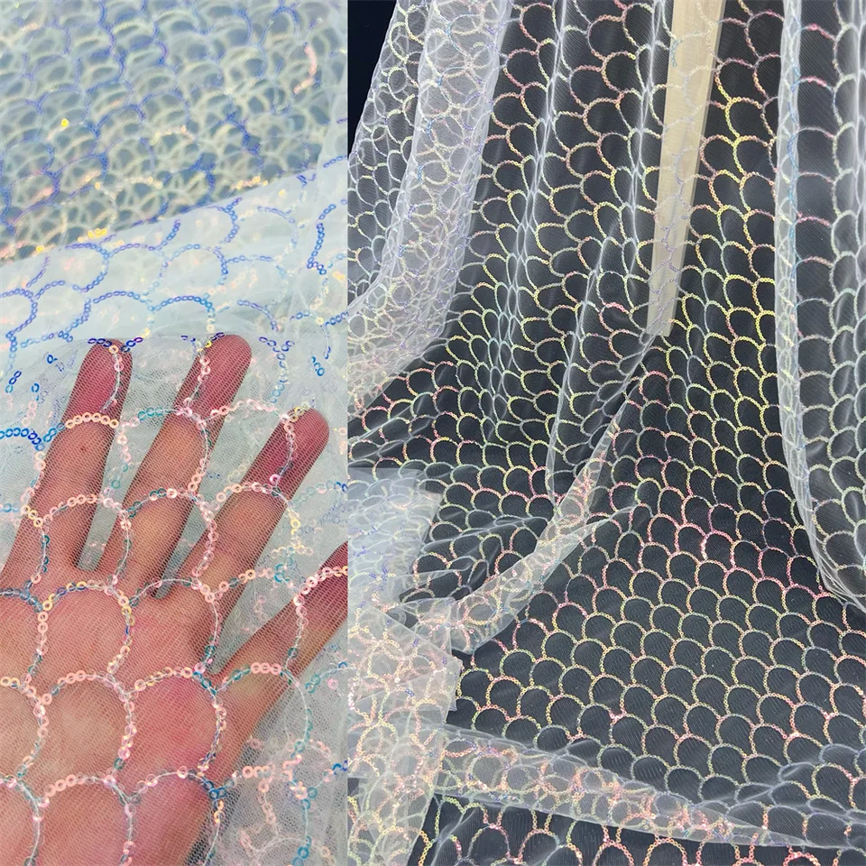 Biela ilúzia farebná sieťová flitra vyšívaná tkanina DIY DIY Designer Fish Scale Flowin tkanina