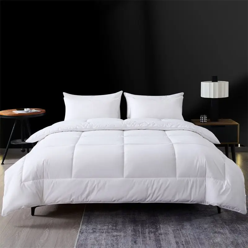 Biely utešiteľ pre domáci hotel, kefovaná polyesterová tvár, mäkká nadýchaná letná jesenná prikrývka, hrubá prešívaná prikrývka, 220*220 cm King Full