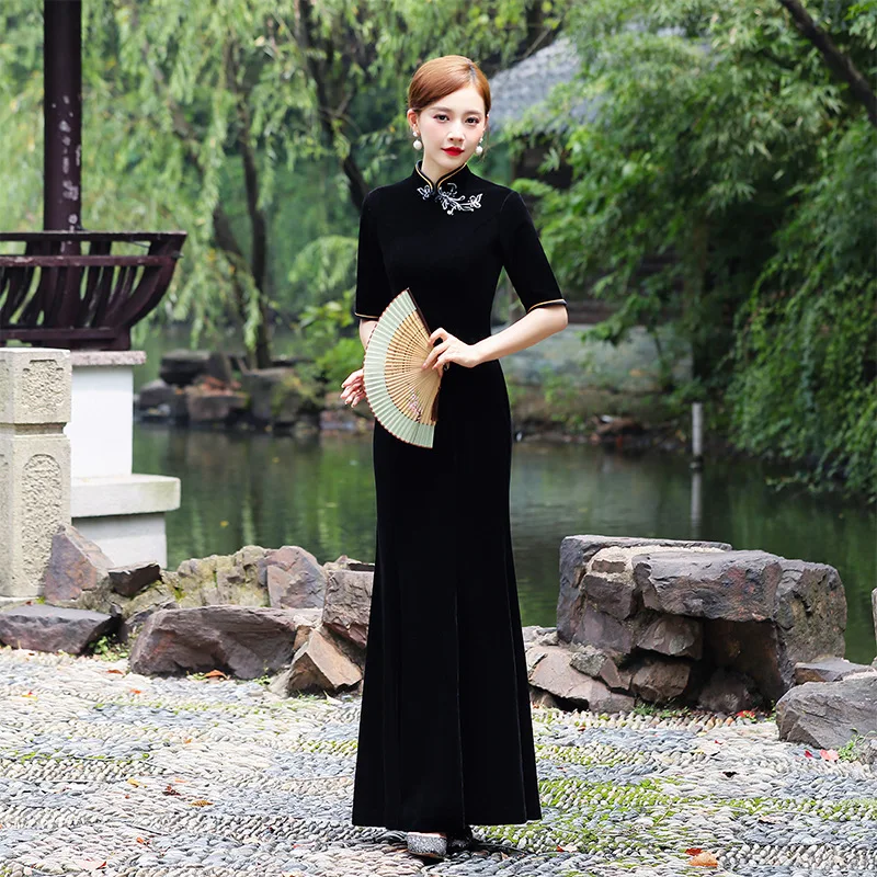 Black Velor vylepšený výkon dlhá morská panna cheongsam retro chudnutie módne šaty elegantné qipao