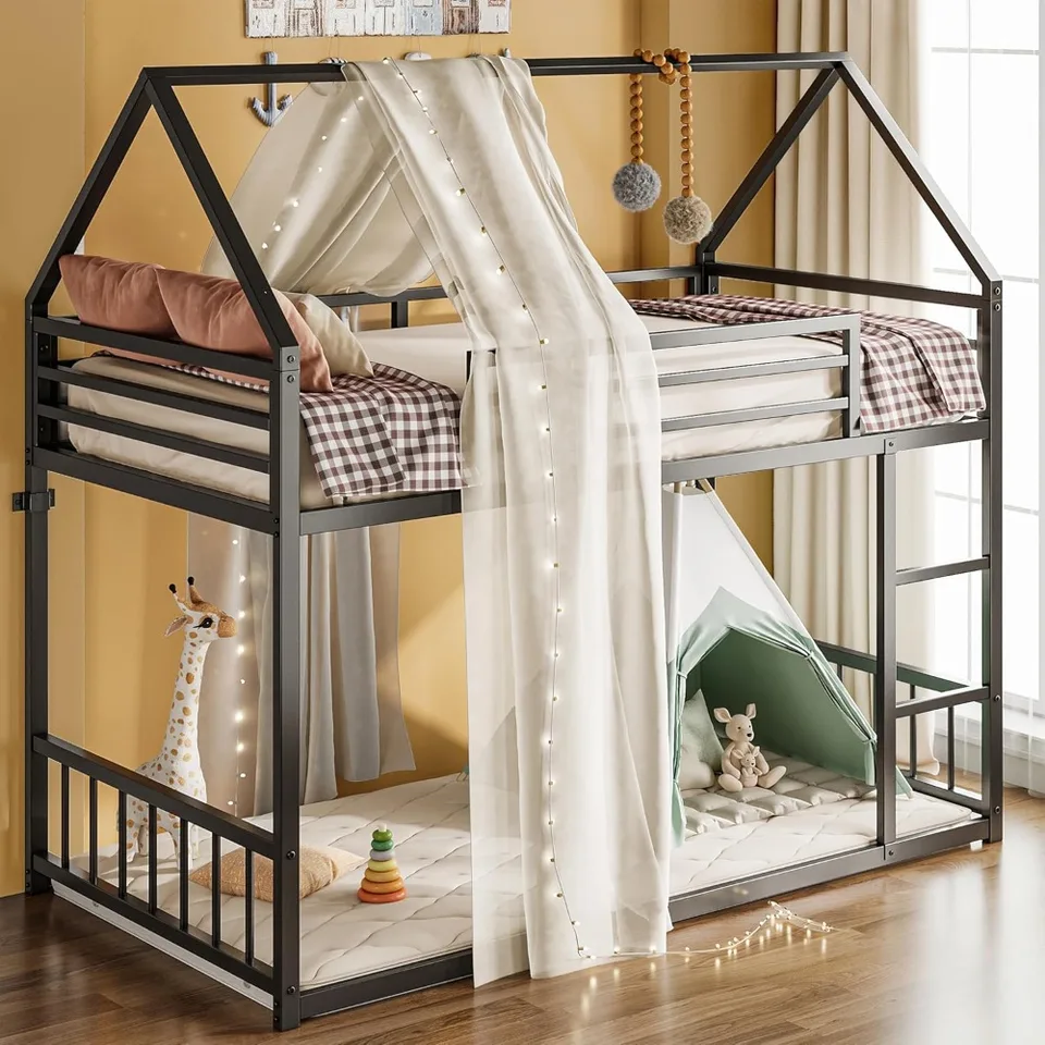 Bunk Bed Twin Over Twin s rebríkom a zábradlia