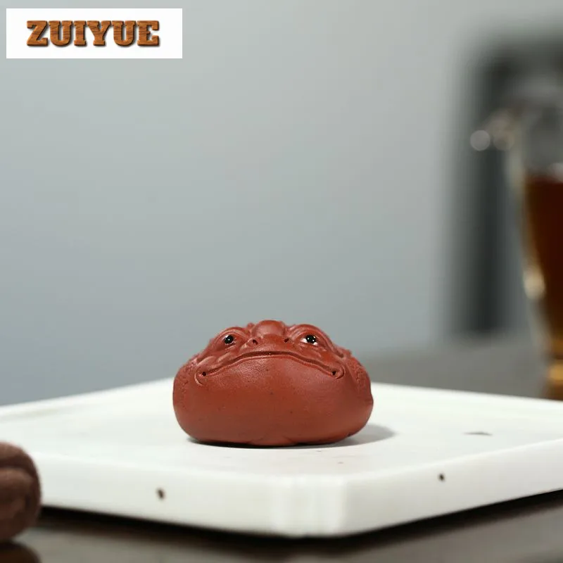 Butik ručne vyrábaný fialový hlinený čaj Pet Ozdoby Šťastné zlaté ropucha socha zvierat