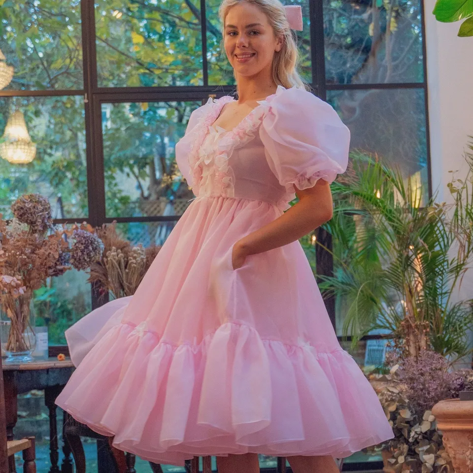 Candy Sweet Blush Pink ružové organza mido dámske šaty na párty s roztomilými detailmi
