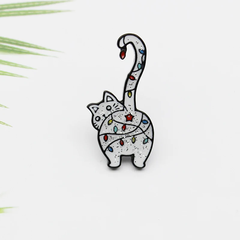 Candy White Cat Metal Pin Cuce Candy Star zadný zadný zadok mačka karikatúra smaltký zvieracie šperky batoh punk klopa klopa pre priateľov darček