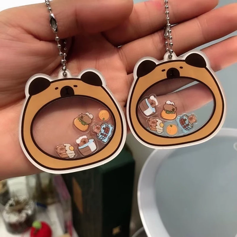 Capybra Cuby Rocker Prívesok Keychain Akrylový vysoko vyzerajúci pár model ako darček pre dobrých priateľov