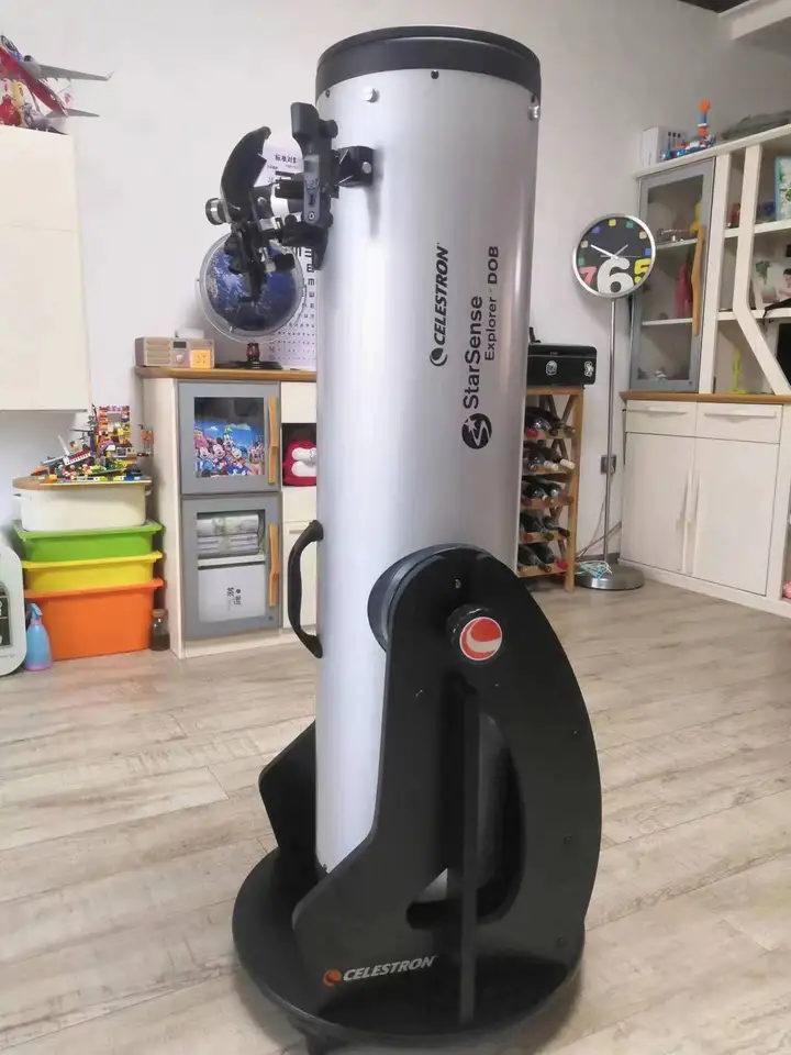 CeLestron 22471 Starsense Explorer 10-palcový 254 mm Dobsonian Smartphone App-stimulovaný DESCOPE
