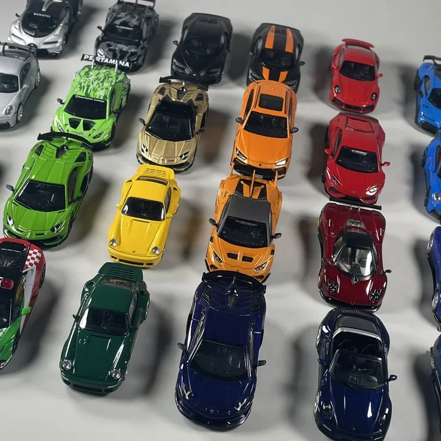 Celá špeciálna ponuka Minigt Mini GT Bentley GTR Super Pagani Ford 1/64 Model zliatiny Model Mgt Lamborghini Boys zbierať hračky darček