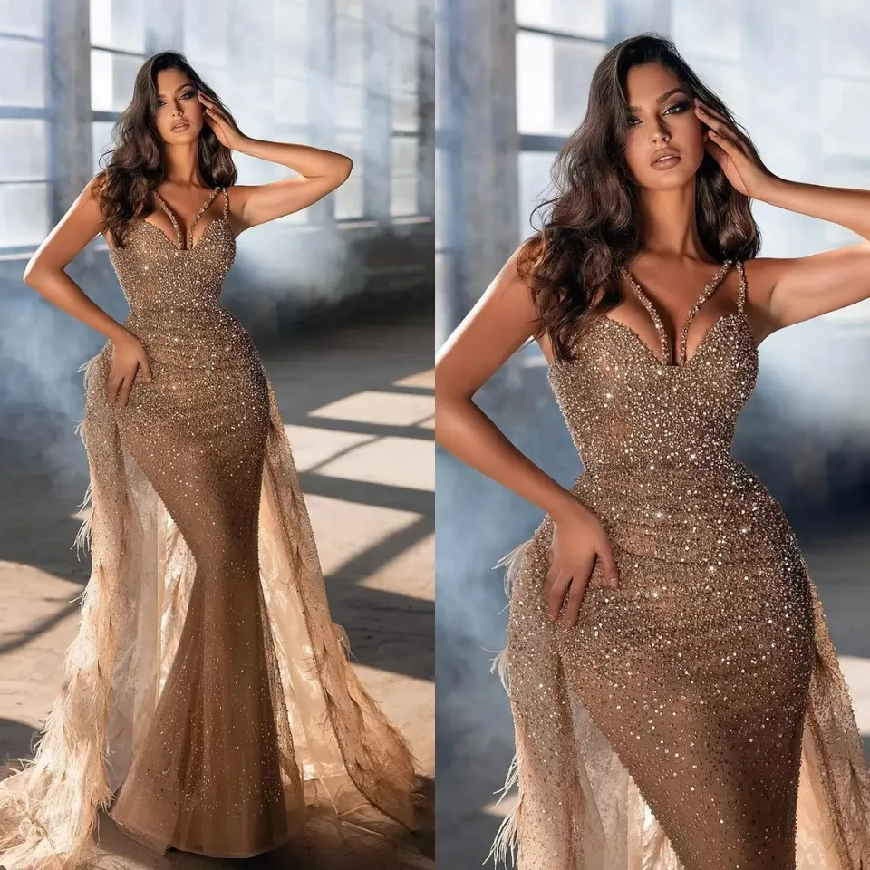 Chic Mermaid Prom šaty s odnímateľným vlakovým korálkom Crystal V Neck Vestidos de Fiesta Arabské večerné šaty Formálne sprievodné šaty
