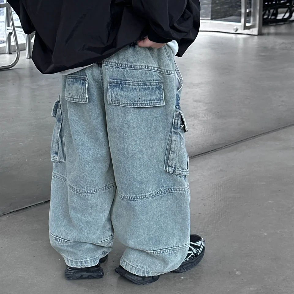 Chlapci nohavice 2024 Kórejský štýl Spring a jeseň Nové zápasy All Match Solid Color Loose Casual Casual Cargo Pants Fashion Spring Deti Jeans
