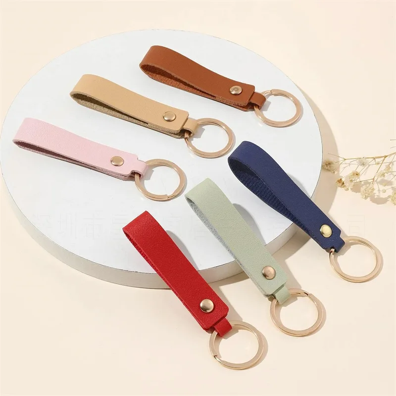 Classic 8 Colors Pu Leather Keychains Fashion Metal Keyring Bag Pence Auto Držiteľ držiaka pre mužov pre ženy obchodný darček