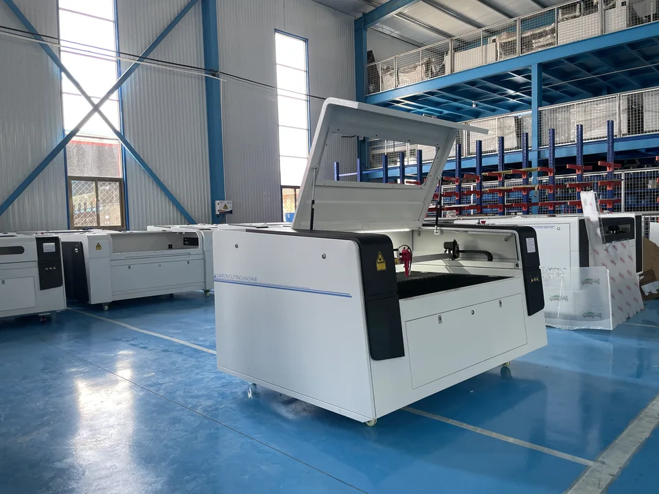 CO2 laserový stroj CO2 laserový gravírovací stroj na rezanie dreveného akrylového tkaniny laser