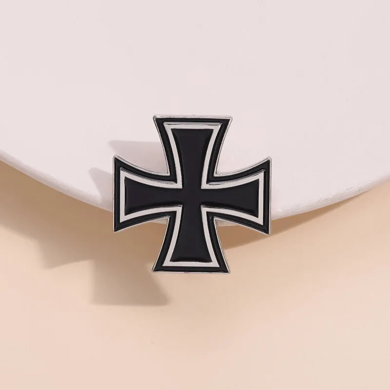 Cool Black Nemecko Iron Cross Medal Pin Pin Pamätný obojok Uniforma odznak Trendy oblečenie dekorácie Darček šperky