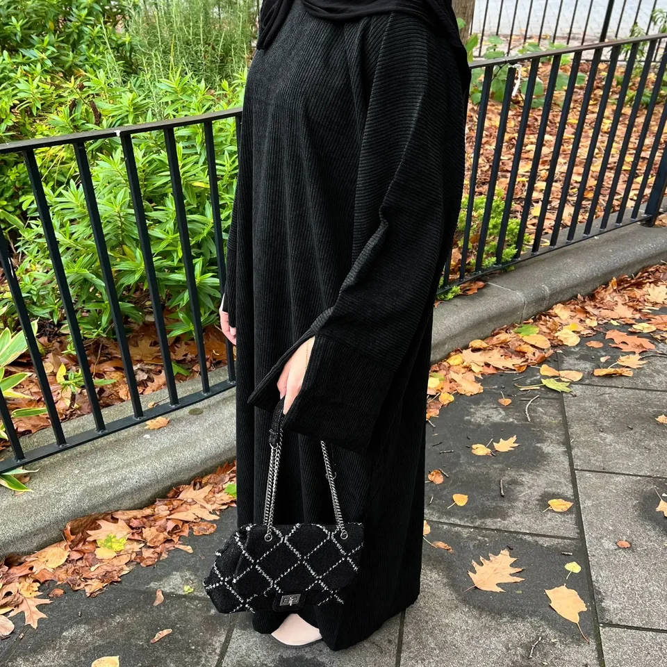 Corduroy Abaya Dubai Luxusný čierny moslim teplé šaty Zimné jeseň Abayas pre ženy Turecko kaftan rúž Ramadan Islamské oblečenie