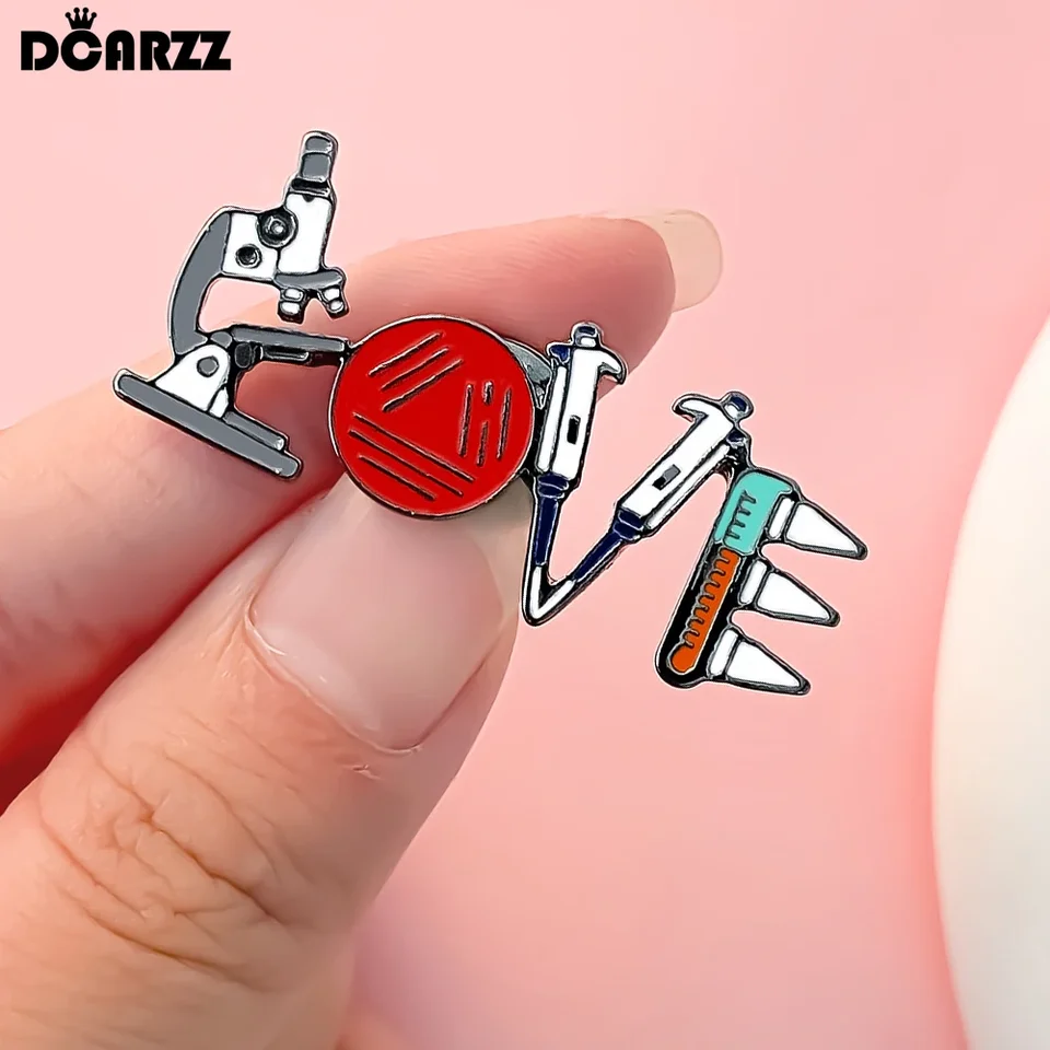 Dcarzz Lab Lover Science Science Smalt Pin Microscope Skúšobná trubica brošňa kreatívny klopový batoh odznak šperky pre vedca biológa