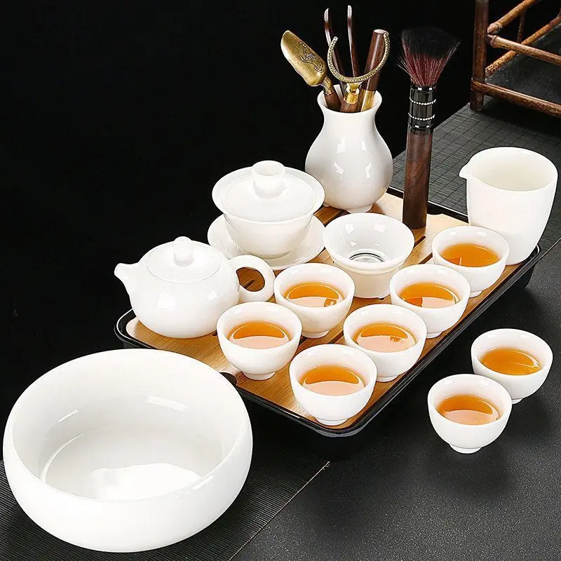 Dehua Sheep Jade White Porcelain Kung Fu Tea Set White Porceláin Gaiwan Tea Cup Tea Setve s 8 šálkami podnosu Domov Business Darček
