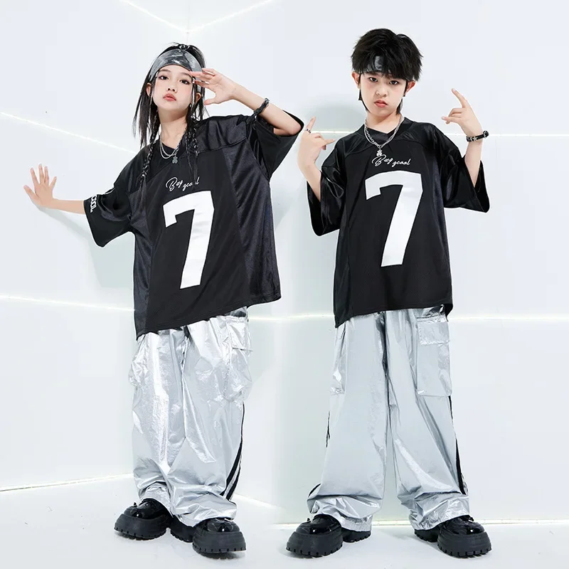 Deti hip hop tanečný kostým Boys Street Dance Wear Loose čierne tričko strieborné nohavice dievčatá Kpop jazz show scéna súpravy oblečenia
