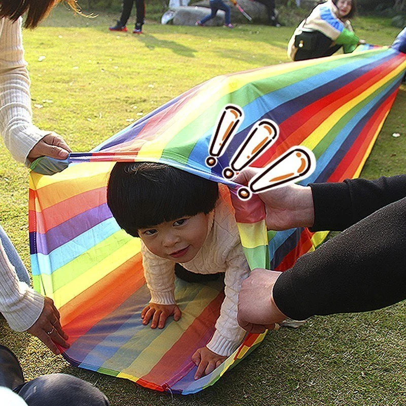 Deti hrajú tunel Outdoor Patinling Prekážka prekážky senzorická integrácia koordinácia tréning materských škôl zábava spiele kinder