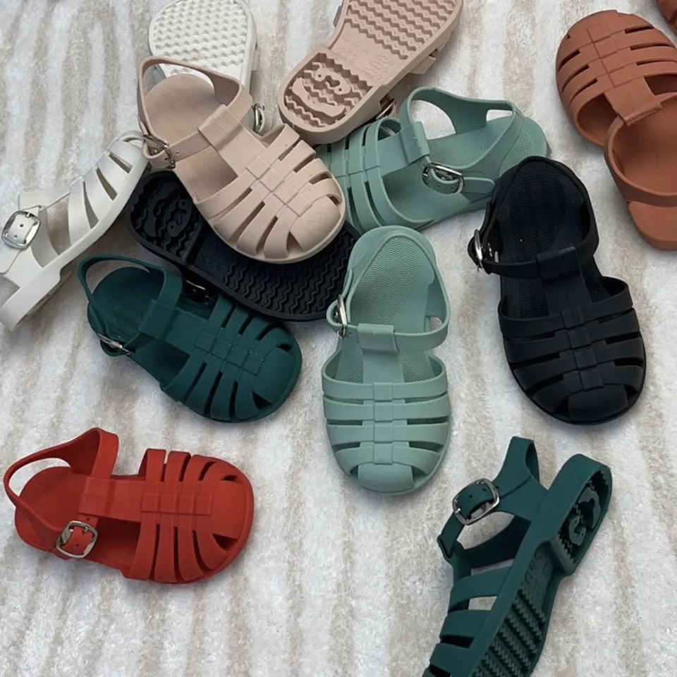 Deti letné PVC baotou rómske sandále Kids a dievča módne klasické želé topánky mäkké podrážky ploché detské plážové topánky SO127