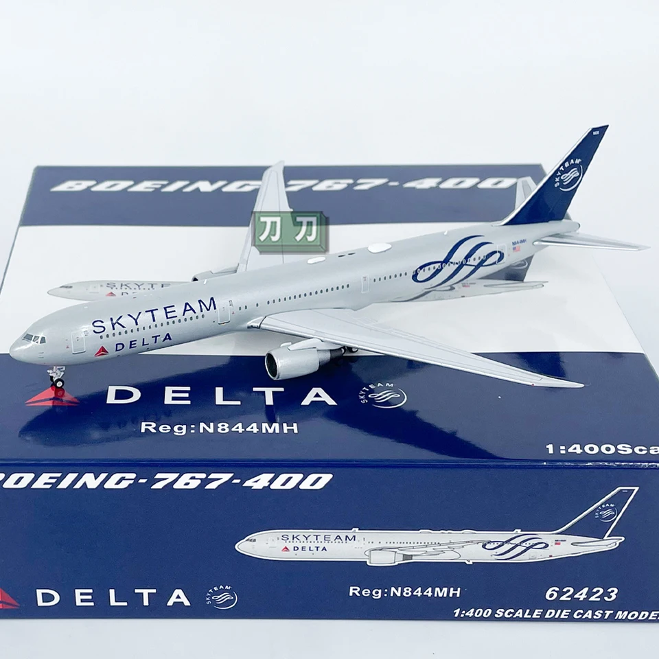 Diecast 1/400 Scale Unikátne novinkové lietadlo Delta B767-400 N844MH Airbus zliatiny Aircraft Model Boutique Dekoration Disk