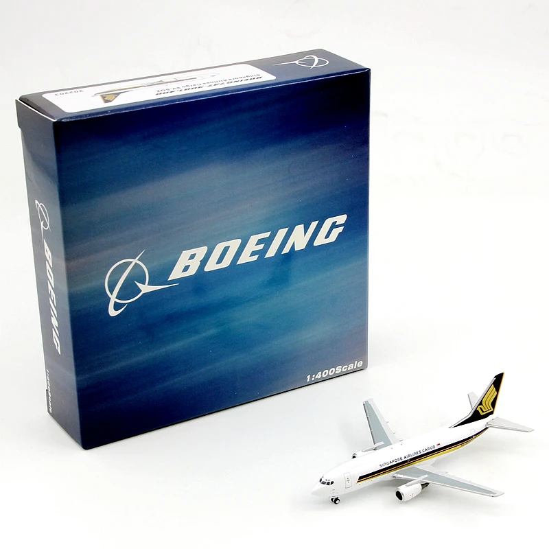 Diecast 1/400 Scale Unique Novinka Airplane Singapore Airlines Boeing B737-300 9V-Sqz