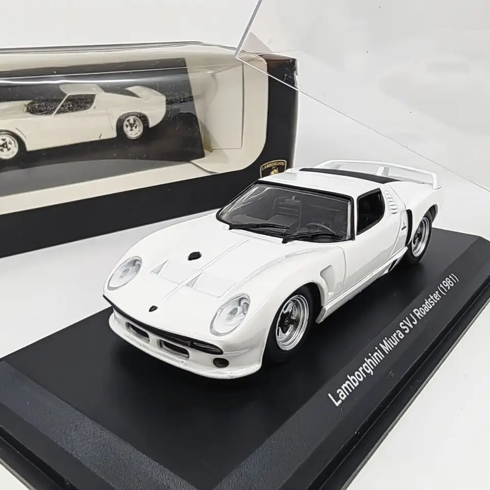 Diecast 1/43 v mierke Lamborghini Nura Miura SVJ Roadster 1981 Zliatina simulácia automobilu Collective Hray Gift Suvenír Displej