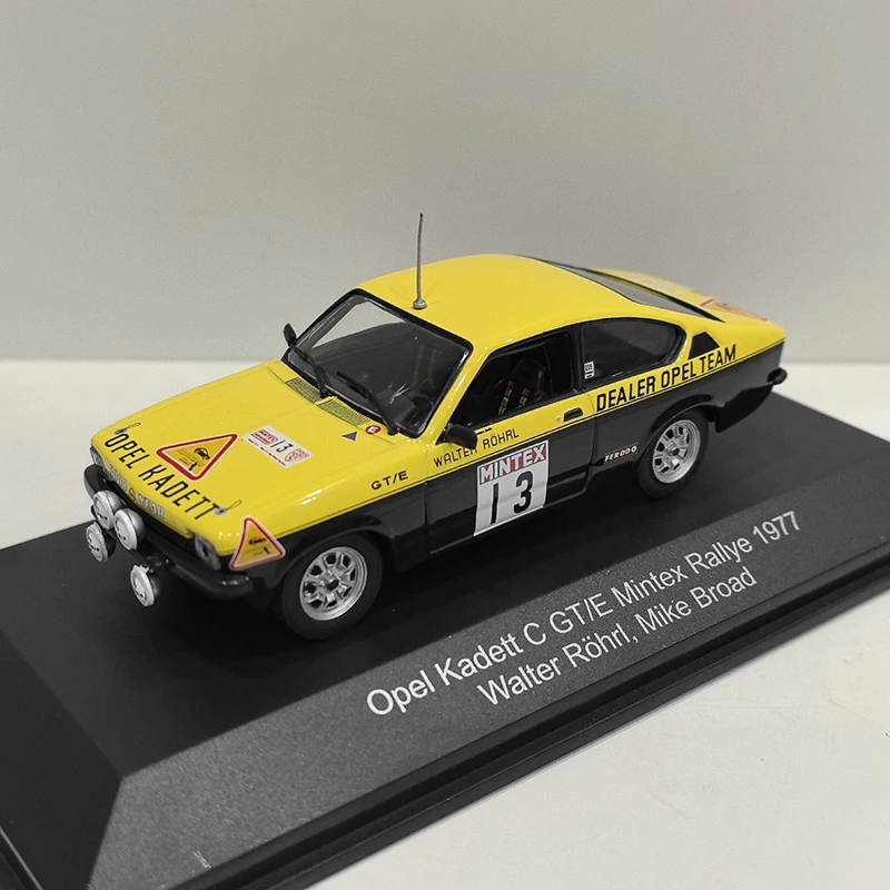 Diecast Ixo 1:43 Scale Opel Kadett C GT/E #13 1977 Zliatinový model hračkár