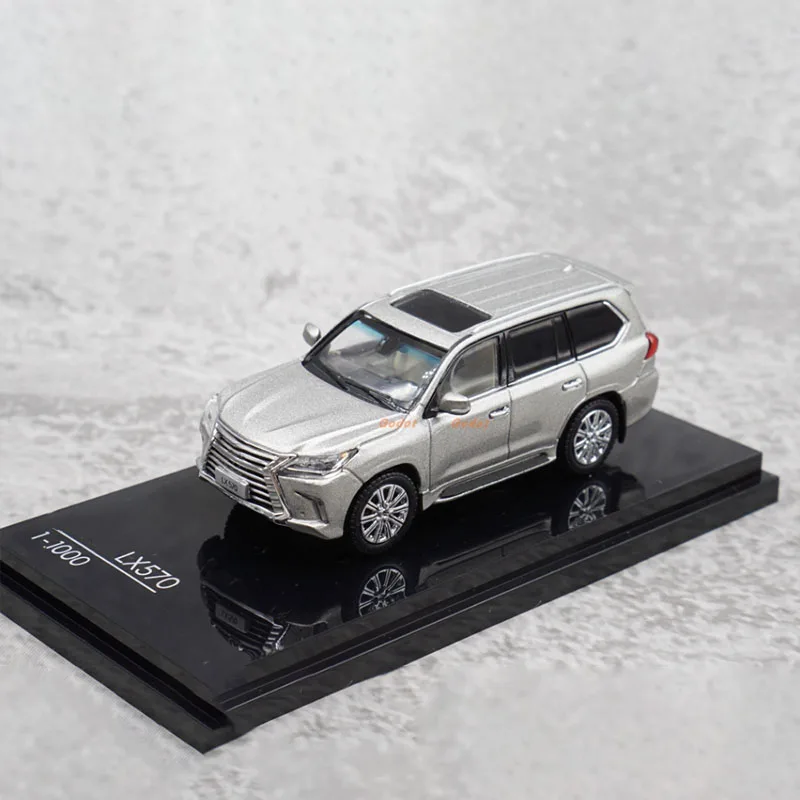 Diecast Original 1:64 Stupnica LX570 SUV Fine Edition Simulation Zliatina Zbierka automobilov Zbierka dekorácie hračky