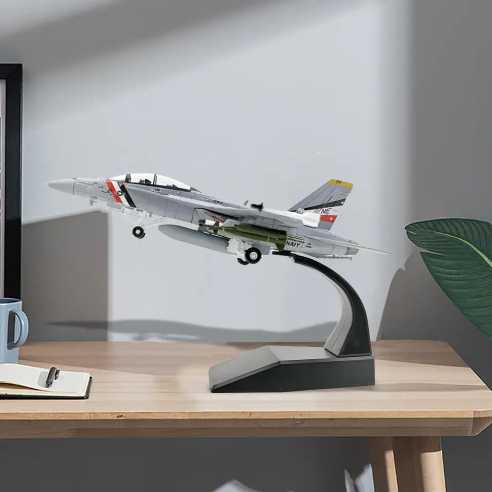 Diecast zliatiny Model 1: 100 lietadlové lietadlá pre lietadlá pre televízne skrinky pre televíznu skrinku