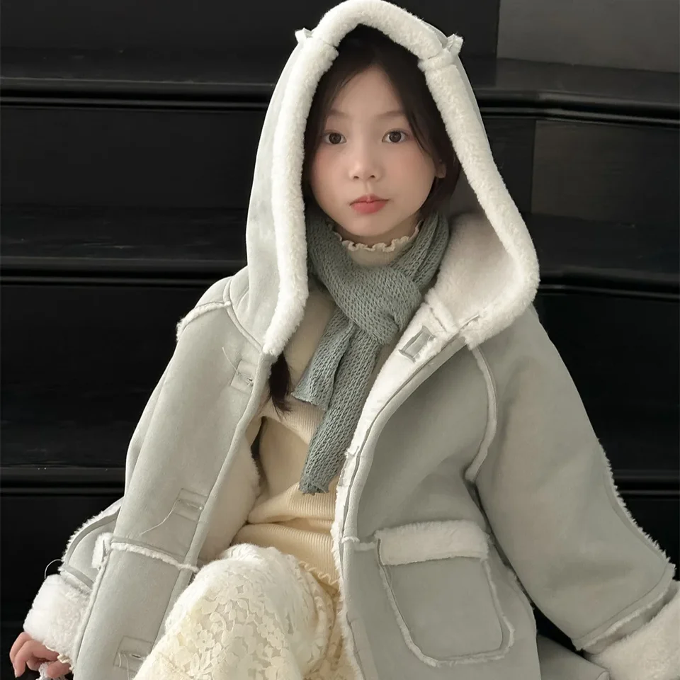 Dievčenské kabáty 2024 Nová kórejská edícia Suede Leather Coat Winter Edition Detská kožušina One Puster Zhustená top