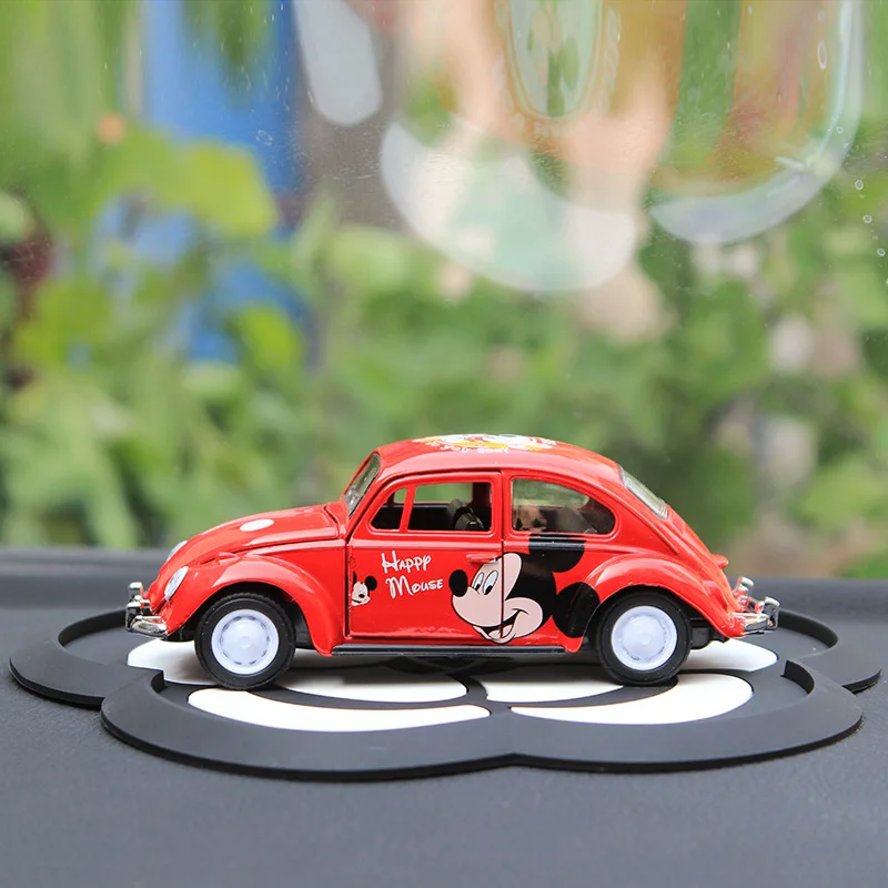 Disney Mickey Mouse Gran Torino CAR PARFUME PARFUME CLASSON CAPO MODEL MODEL Model dekorácie Interiérové ​​príslušenstvo automobilové ozdoby hottoys
