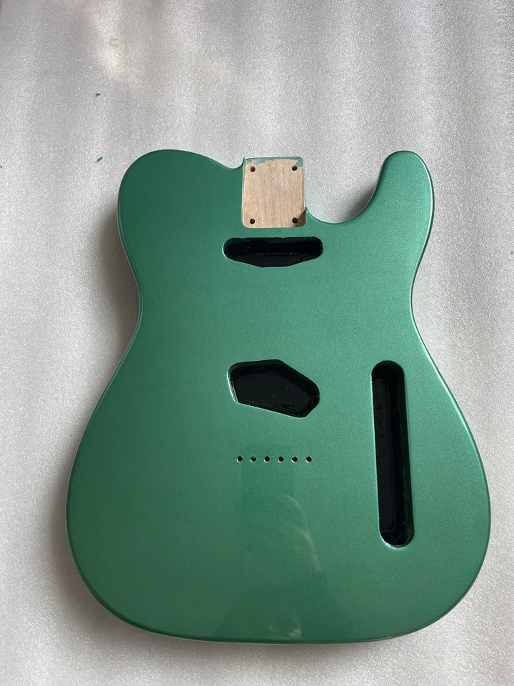 DIY Guitar Body Alder Drevené drevené valisko, lesklý kov, zelený klavír, pekáreň, vrecko 5,55 cm, nové