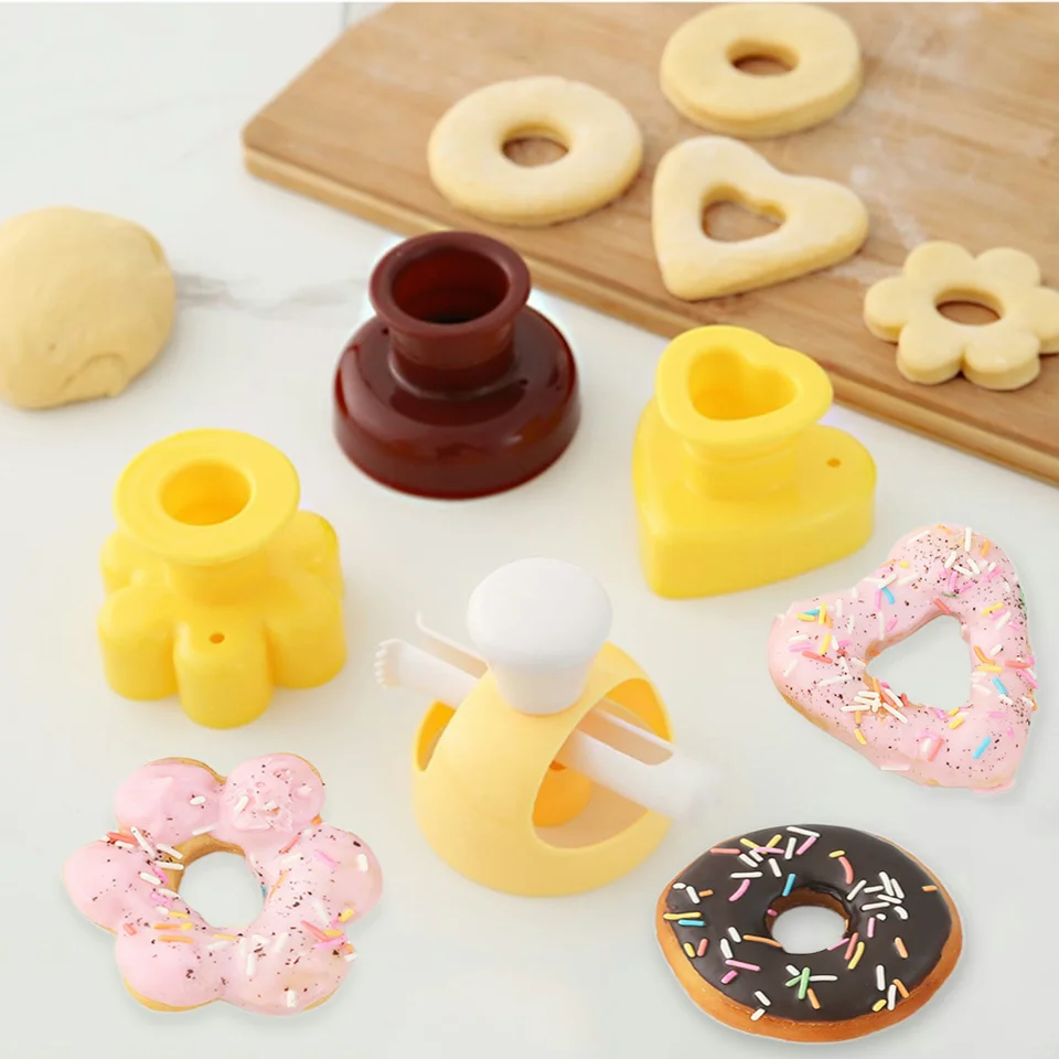 DIY kreatívne šišky formy šišky Cutter Deserts Cookie Cookie Cutting Cutting Maker Cake Deskotujúce náradie
