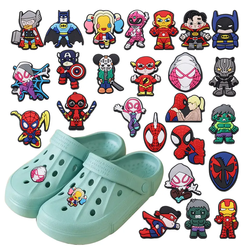 Dobrá kvalita 1-25ks PVC Shoe Charms Spider-Man Spider Gwen Iron Man Thor Accessories topánky Ornament Fit náramky X-mas Darček