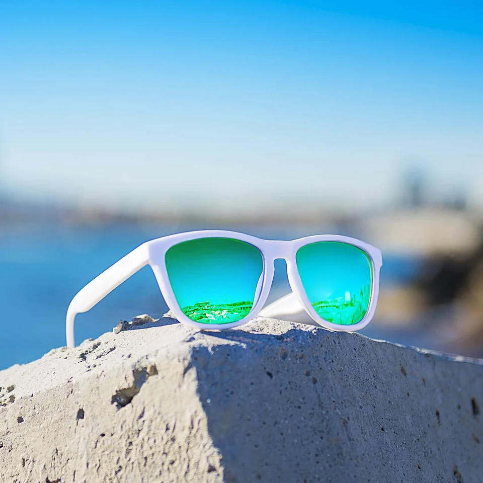 Dokly Unisex Biely rám modrý šošovkový slnečné okuliare zrkadlo Oculos Sun Gula Gafas de Sol Fashion Sun Sunkly Muži a ženy Slnečné okuliare