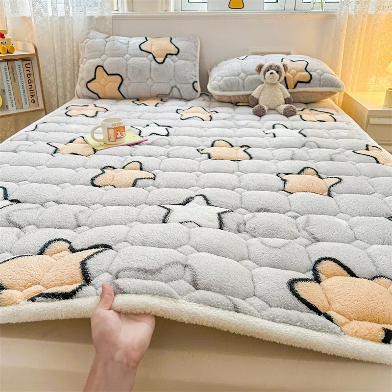 Domov Zahustený plyšový fleece mäkký matrac zimný teplý matrac kryt tenký záhyby tatami matrí koľaj