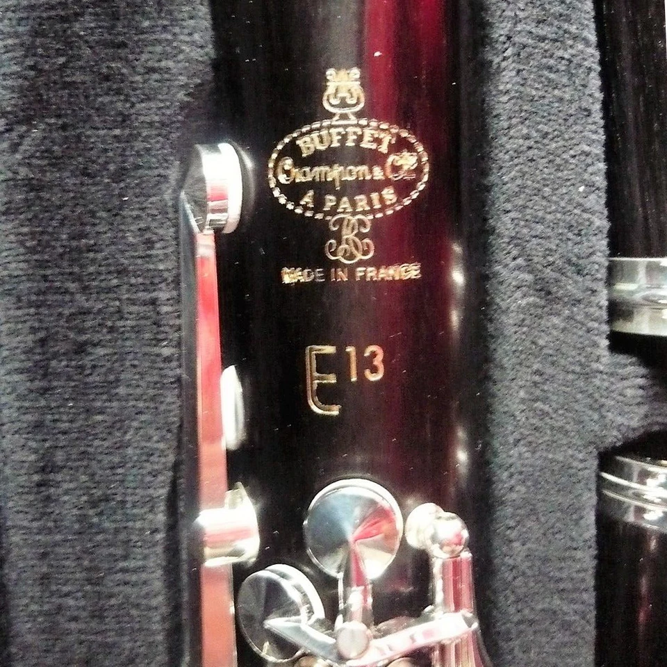Doprava zdarma Ebony Blackwood Clarinet E13 Professional BB Clarinets Bakelite 17 Keys Musical Instruments Respiece Reeds