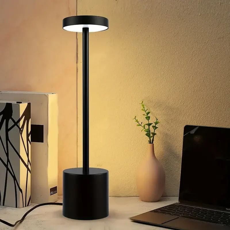 Dotyková lampa nočná lampa LED LED nabíjateľné svetlo bezdrôtová kovová lampa dekoratívna stolová lampa Moderná stolová lampa pre spálňu