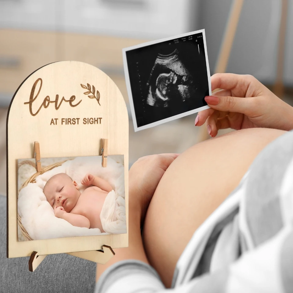 Drevené novorodenecké mesiace Darčeky Oznámenie Znak Sonogram obrázok B Ultrazvuk Photo rám ruky a stopy tehotenstvo darček