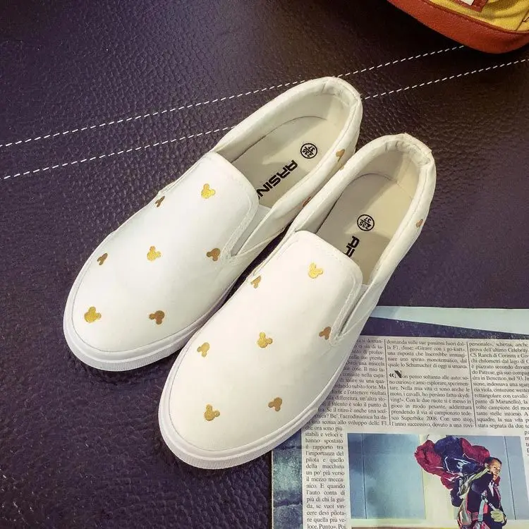 Drop Shipping 2025 Nové priedušné ploché dámske topánky Snekaky Spring Seasons Plus veľkosť plátna Mickey Mouse Študent Študentská topánka