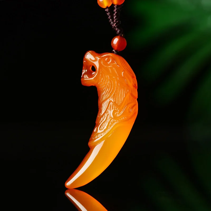 Drop Shipping Natural Chalcedony Wolf zub prívesok náhrdelník Lucky Amulet Lovers Jewelry pre mužov a ženy darček