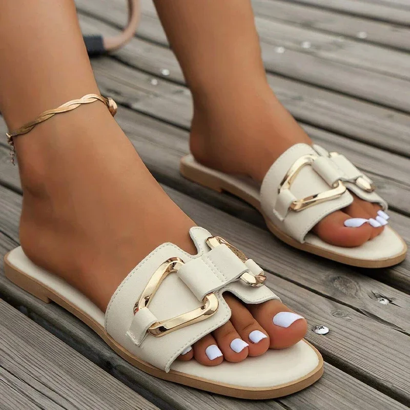 Dámske kovové dekorácie Jednoznačné sandále Flat sandále Móda sexy otvorené špičky outdoors snímky luxusné kancelárske dámske večierky ženské topánky